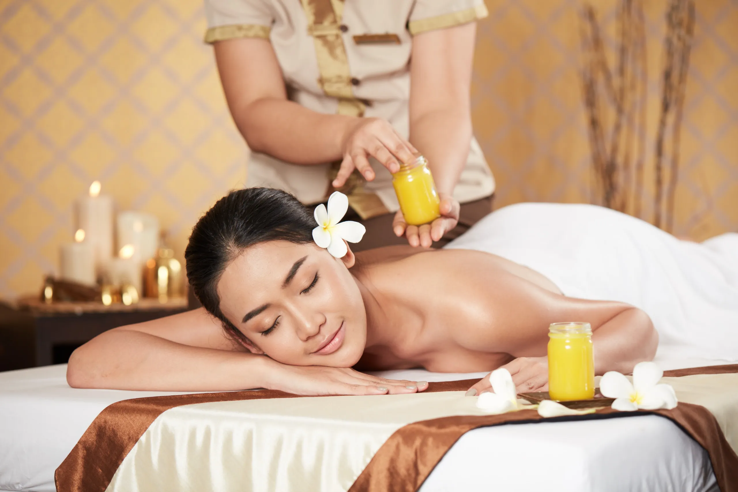 นวดไทยบาล์มสมุนไพร